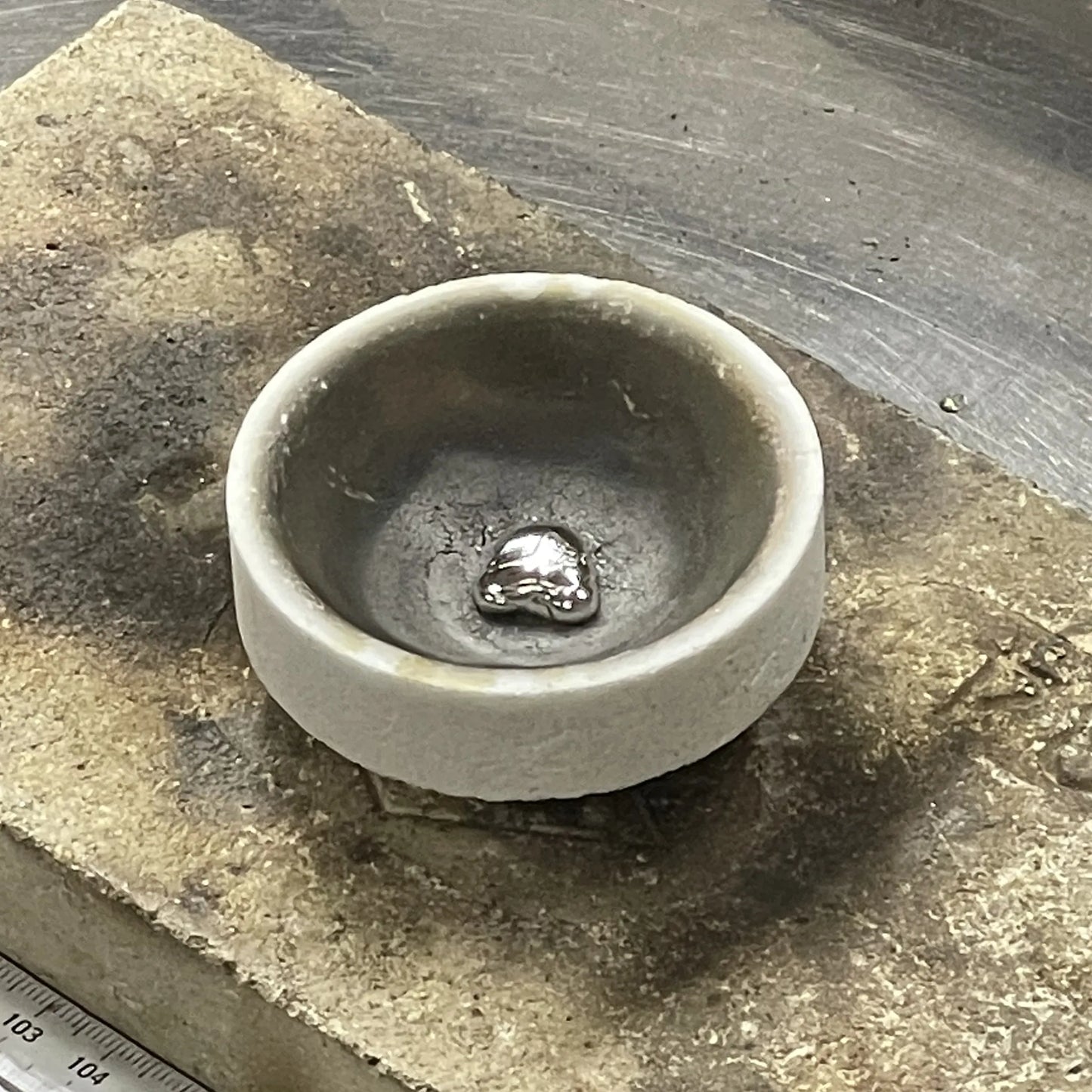 持ち込み金属で作る結婚指輪 リメイク加工メレダイヤ持ち込み