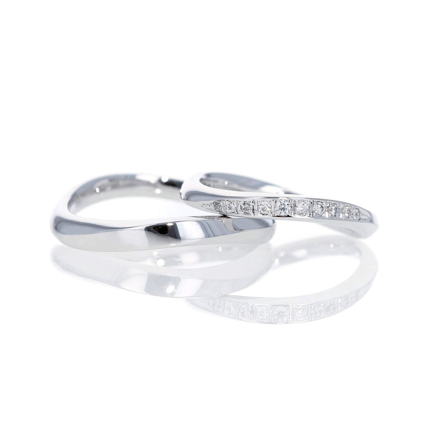 プラチナ、メレダイヤウェーブラインの結婚指輪