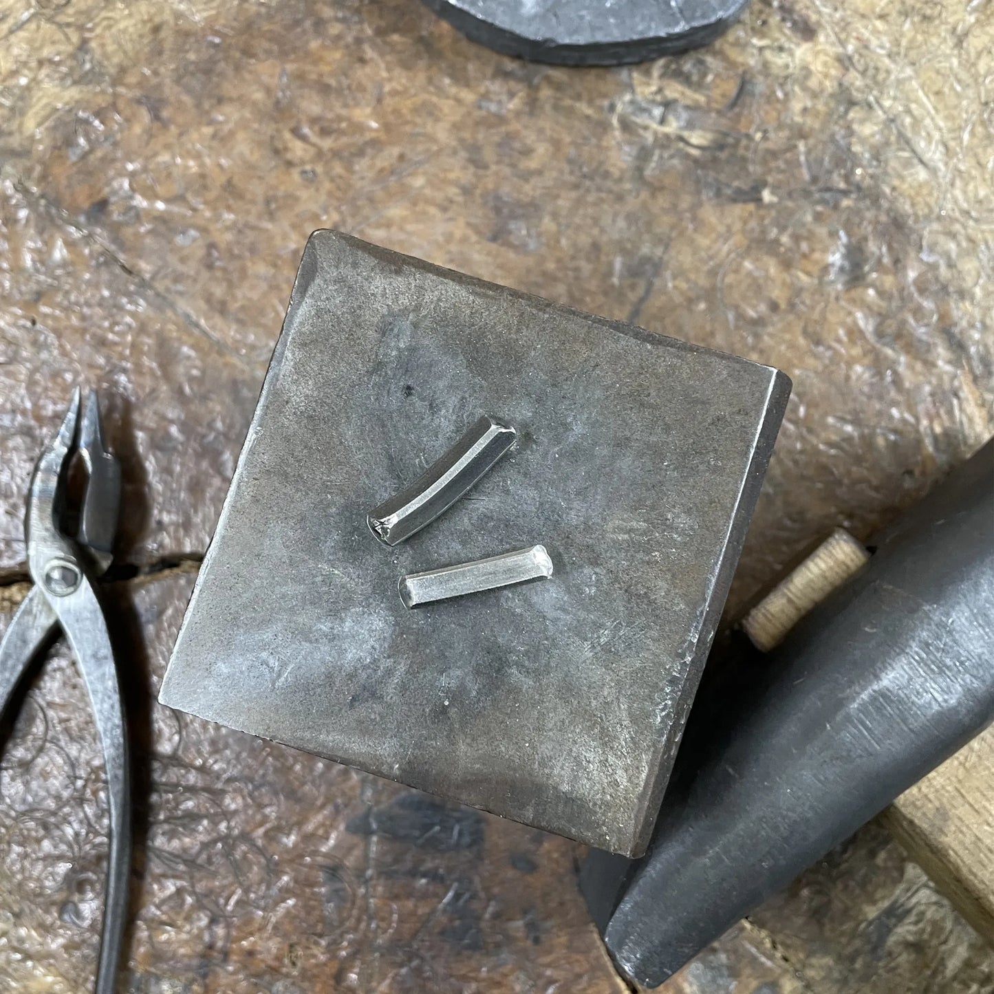持ち込み金属で作る結婚指輪　リメイク加工メレダイヤ持ち込み