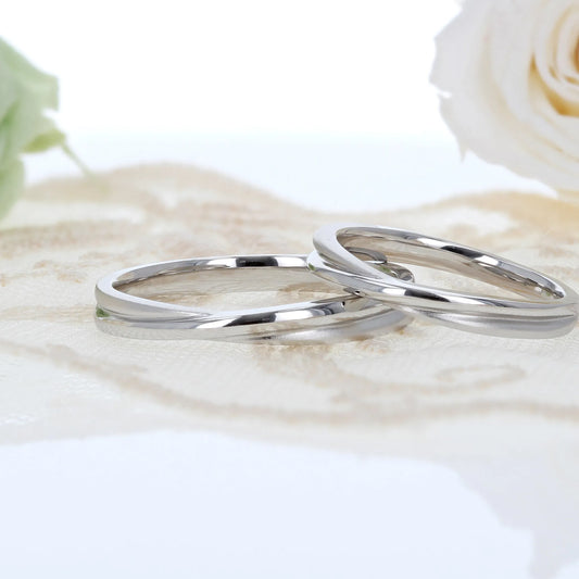 Crossing 光沢とつや消しで表現した結婚指輪 正面