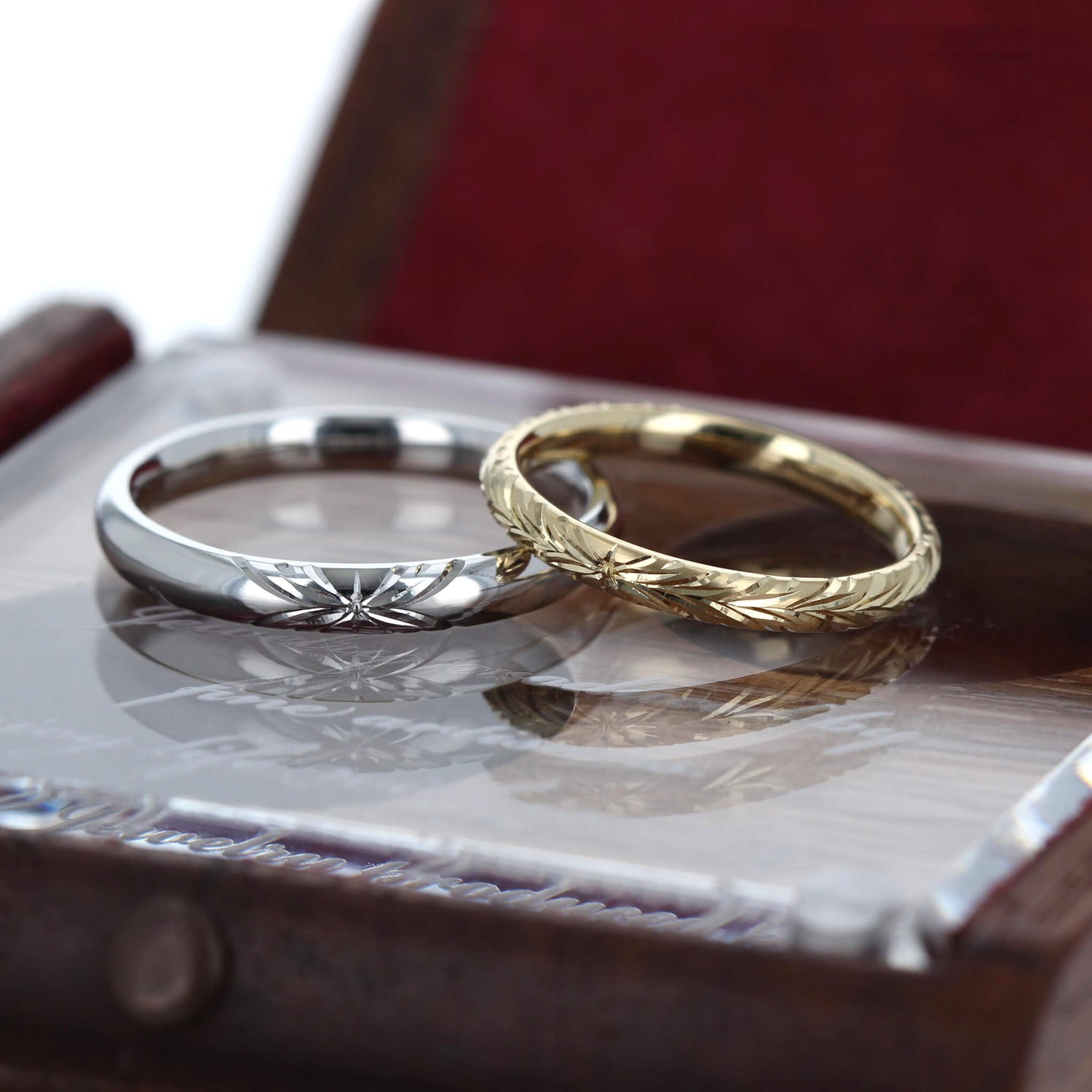 結婚指輪 マリッジリング プラチナ 18金 イエローゴールド タガネ彫り ...