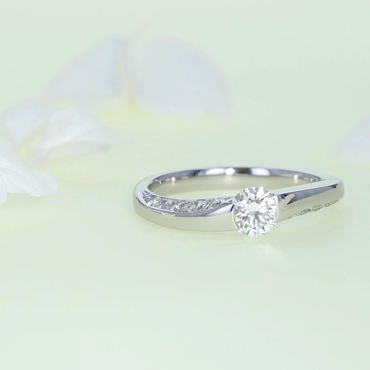 プラチナダイヤモンドリング Current